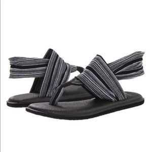 *NWT* Sanuk Yoga 2 Sling Gray Stripe Sandals